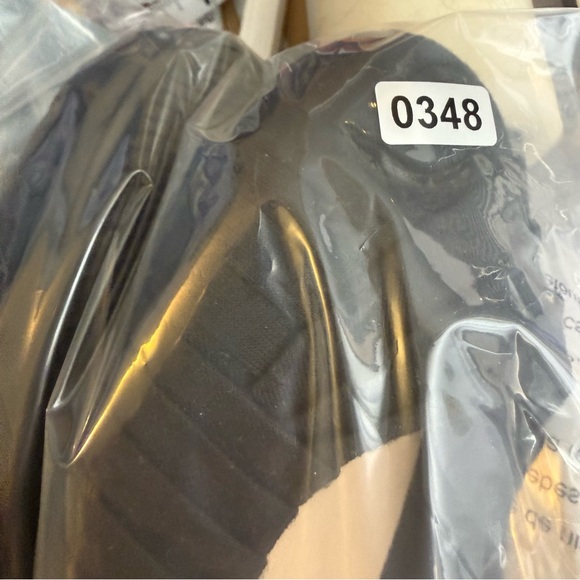 American Eagle Black Ballerina Flats Size 8 Pleated Detailing Round Toe Shape - Picture 10 of 10